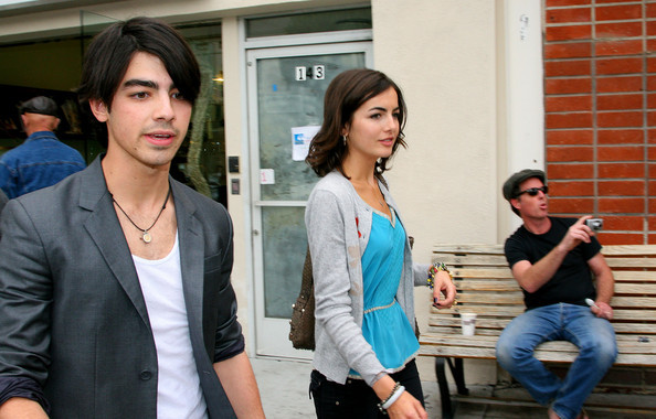 Joe+Jonas+Joe+Jonas+Camilla+Belle+Bon+Apetite+r_eUZ1rc7DIl - Joe Jonas and Camilla Belle at Bon Apetite