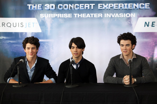 Joe+Jonas+Jonas+Brothers+Announce+Surprise+TaV0XIZIwjSl - Surprise Theater Invasions