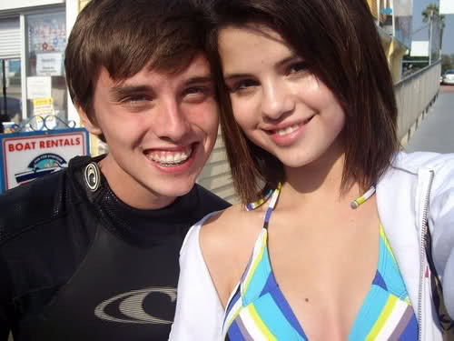 2eeg9bp - 0 alte poze cu selena gomez 0