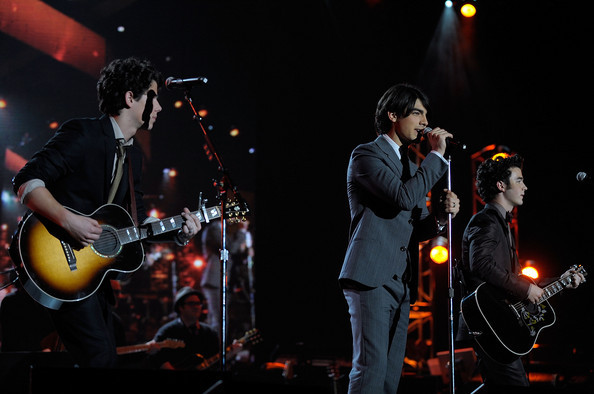 2009+MusiCares+Person+Year+Honoring+Neil+Diamond+l8_S2ekNOjhl - 2009 MusiCares Person Of The Year Honoring Neil Diamond - Show