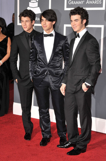 Joe+Jonas+51st+Annual+Grammy+Awards+Arrivals+H_4mZxbqWLCl - 51st Annual Grammy Awards - Arrivals joe jonas