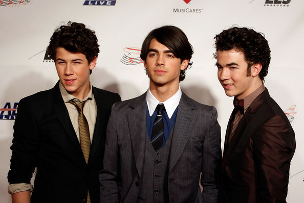 2009+MusiCares+Person+Year+Honoring+Neil+Diamond+wyyjwsVMr-wl