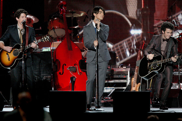 2009+MusiCares+Person+Year+Honoring+Neil+Diamond+wccNMIQPzNjl