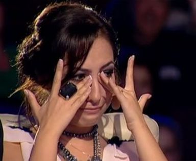 cristina-bondoc-si-alina-dinca-un-duet-care-a-impresionat-pana-la-lacrimi_4_size1