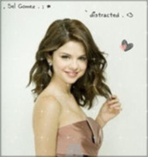 Selena Gomez - Micile Vedete