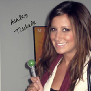  - Ashley Tisdale Glitarry