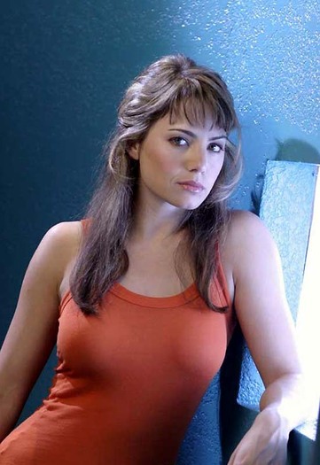 Erica (1) - Erica Durance