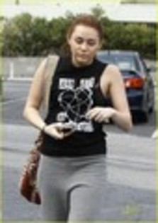 8 - 000000_Miley sedinta_000000