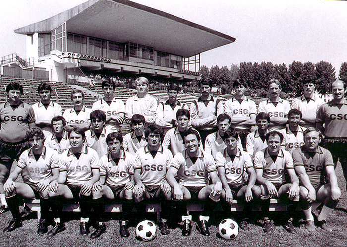 54_otelul_30_07_1988_lotul_uef_big - Otelul Galati Istorie