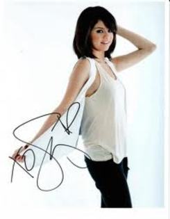 Selena Gomez - Autografe Selena Gomez