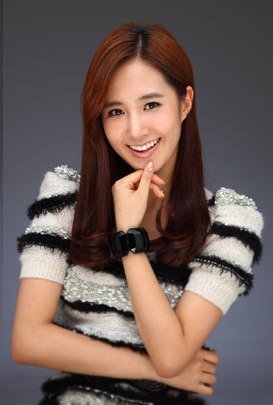 36138_172359766107906_100000016513727_578932_2213742_n - y---SNSD-yuri---y