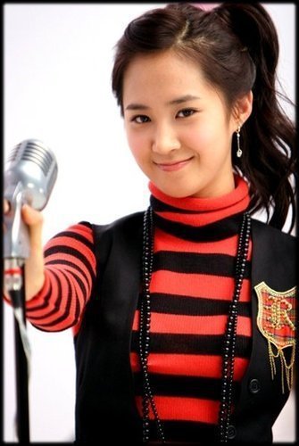 61030_137918602921676_137191019661101_190375_3771754_n - y---SNSD-yuri---y