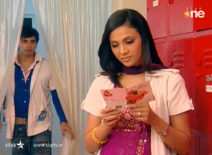 dill5 - INTALNIREA INIMILOR-DILLMILL GAYYE
