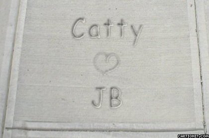 captionit1032632264D31