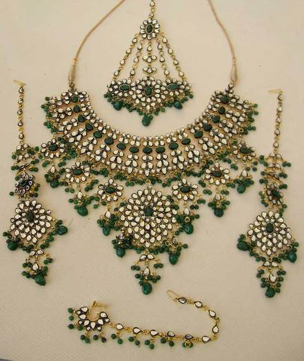 Bridal-Beads-Heavy-sets-17 - Bijuterii indiene2