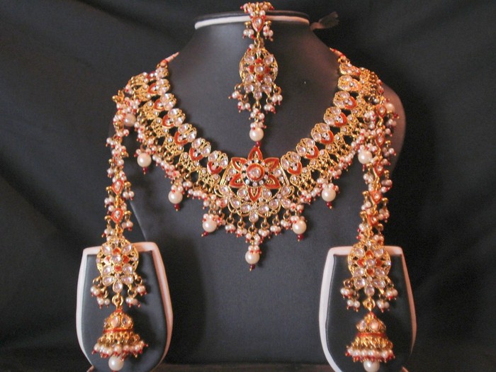 Heavy-kundan-Jewelry-6-1024x768 - Bijuterii indiene2