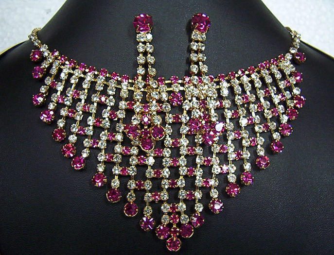 indian-bridal-wear-indian-heavy-jewelry-in-multi-color-1 - Bijuterii indiene2