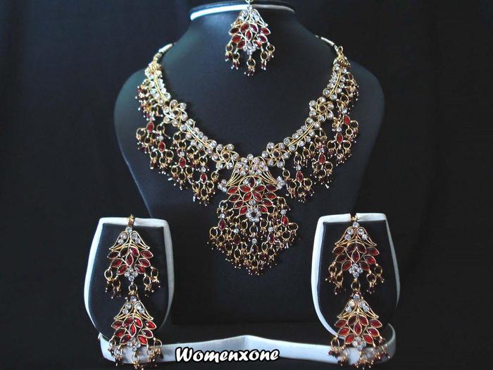 Stone-studded-Indian-bridal-jewelry-set-04 - Bijuterii indiene2