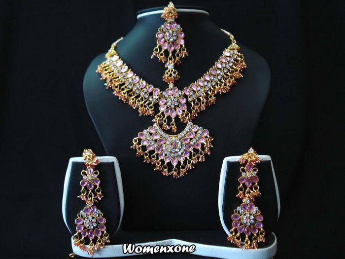 Stone-studded-Indian-bridal-jewelry-set-07