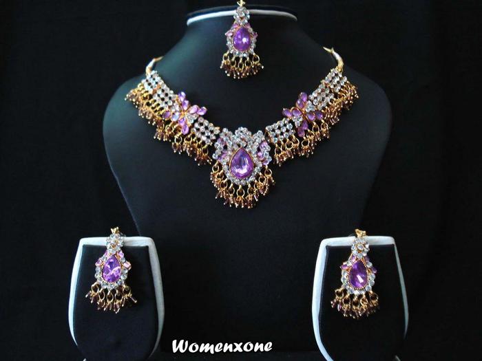 Stone-studded-Indian-bridal-jewelry-set-09