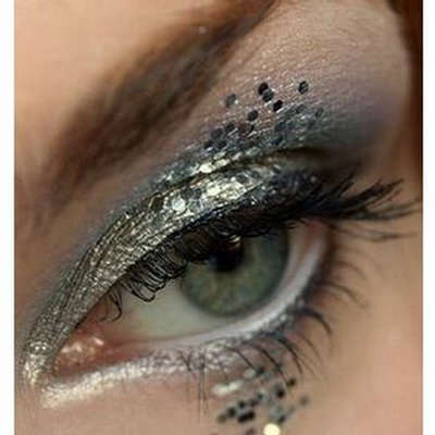 shiny-glitter-makeup-3