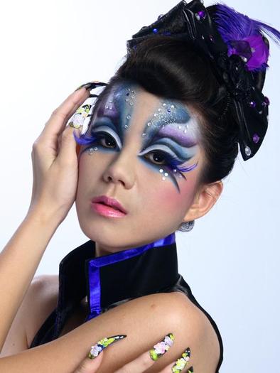 APT Creative Makeup - Machiaj fantasy