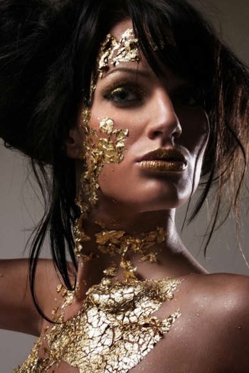 gold makeup
