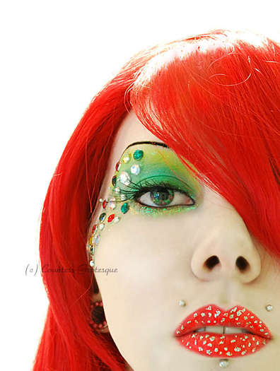 shiny-glitter-makeup-13