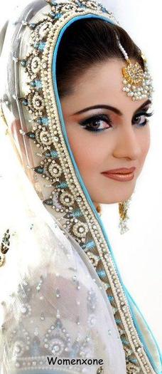Bridal-makeup-and-jewelry-07 - Podoabe indiene