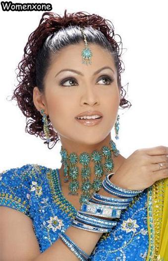 NAughty-Bridal-With-Beauty-02