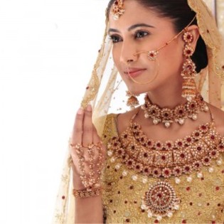 Pakistani-Bridal-polki-zirconia-jewelry-5