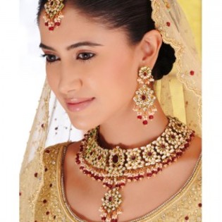 Pakistani-Bridal-polki-zirconia-jewelry-9