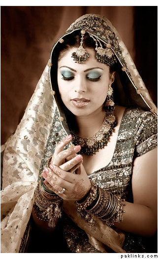 Pakistani-Dulhan-in-Make-upJewelry-4 - Podoabe indiene