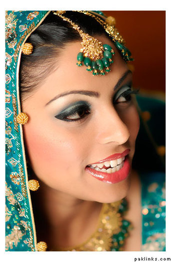 Pakistani-Dulhan-in-Make-upJewelry-6 - Podoabe indiene