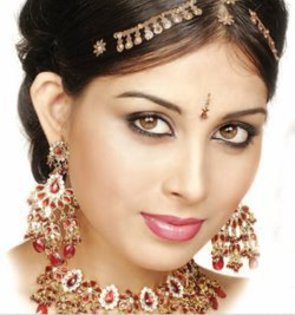 Pakistani-engagement-day-makeup-31 - Podoabe indiene