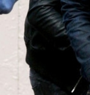 Joe+Jonas+Joe+Jonas+Starbucks+CbjORi2p4jUl_007