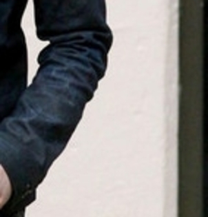 Joe+Jonas+Joe+Jonas+Starbucks+CbjORi2p4jUl_009