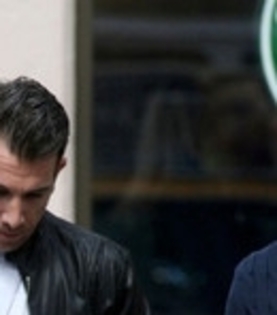 Joe+Jonas+Joe+Jonas+Starbucks+EAJqaML6dW0l_003