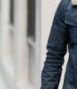 Joe+Jonas+Joe+Jonas+Starbucks+EAJqaML6dW0l_004