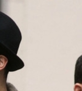 Joe+Jonas+Joe+Jonas+Starbucks+fMpEnahYd9-l_003