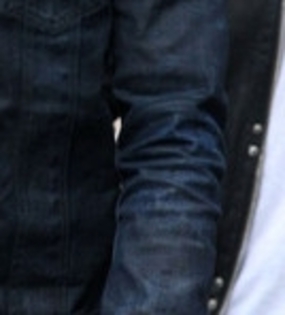 Joe+Jonas+Joe+Jonas+Starbucks+fMpEnahYd9-l_009