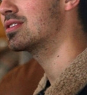 Joe+Jonas+Joe+Jonas+Starbucks+wL97waINoIHl_005 - puzlle