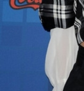 Jennifer+Lopez+American+Idol+Finalist+Party+PuUkcJl6ANGl_007