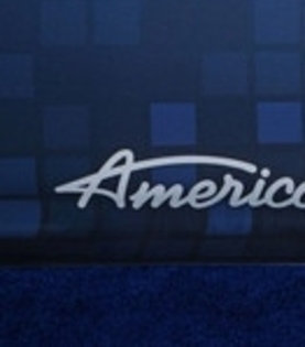 Jennifer+Lopez+American+Idol+Finalist+Party+U2NI8GC_U5Ll_010