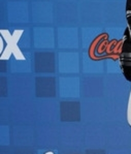 Jennifer+Lopez+American+Idol+Finalist+Party+uozFgOYyLKsl_004