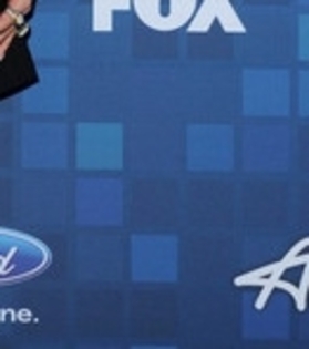 Jennifer+Lopez+American+Idol+Finalist+Party+VgyeKszsDNnl_009