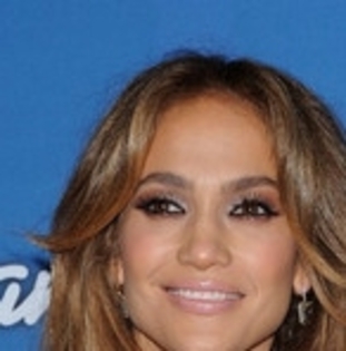 Jennifer+Lopez+American+Idol+Finalist+Party+ZryRjkxUORUl_002