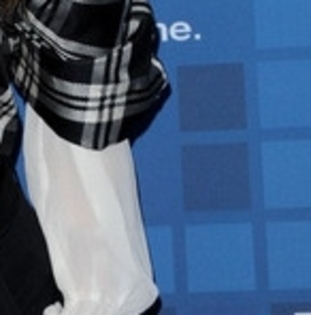 Jennifer+Lopez+American+Idol+Finalist+Party+ZryRjkxUORUl_009