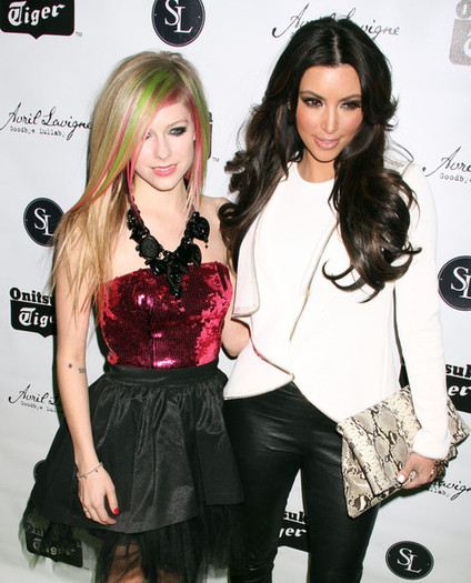 Avril+Lavigne+Avril+Lavigne+Kim+Kardashian+uuZJ3f87qSFl - Avril Lavigne