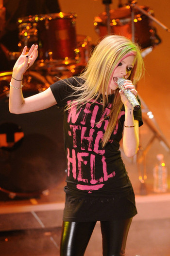 Avril+Lavigne+Sanremo+2011+61st+Italian+Song+5FazwhqVmKEl
